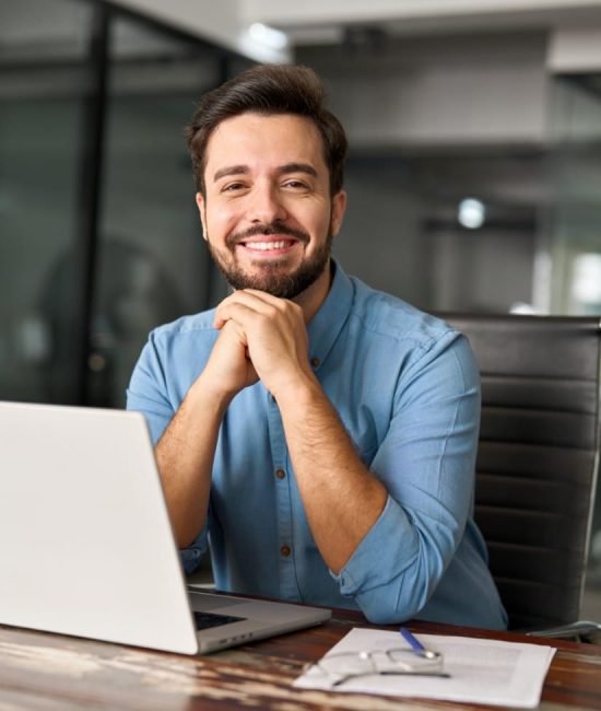 stablemotors_a_smiling_and_laughing_muslim_business_man_with_a__c156c8de-1a10-4e94-bb8b-0b02e5623d83
